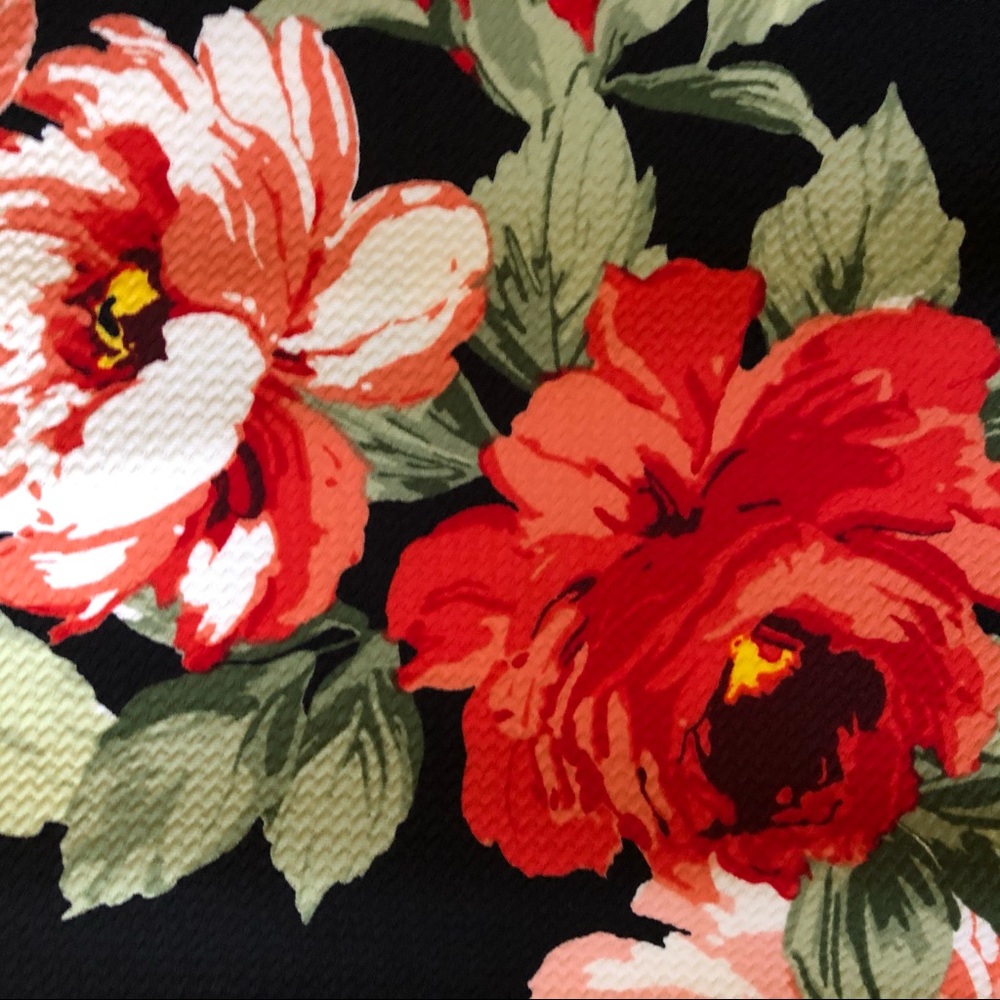 3/$20 Floral Dress - Picture 4 of 5